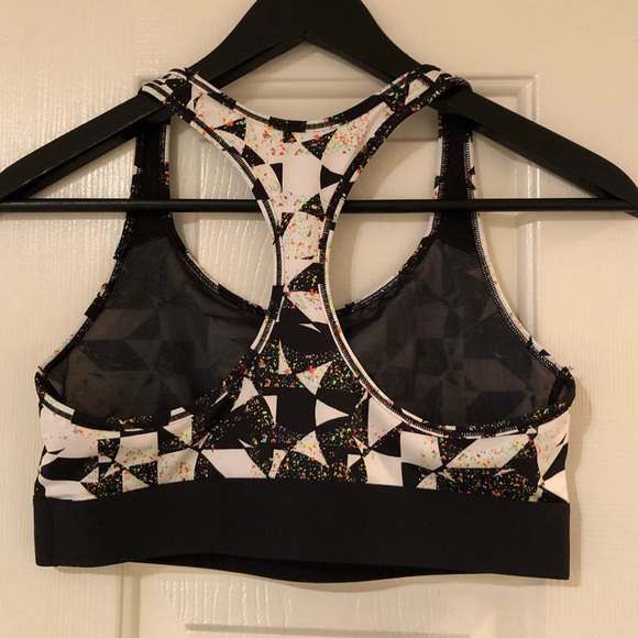 Victoria’s Secret Sport bra ✨ - Picture 2 of 3